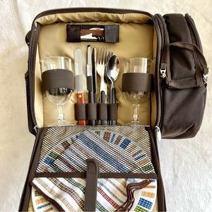 Eddie Bauer Brown Zipper Picnic Kit NWOT